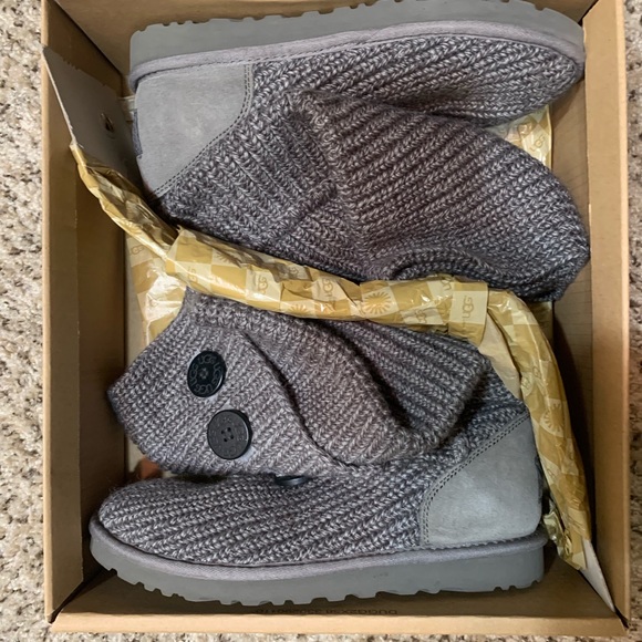 UGG Shoes - Classic Cassidy cargo UGGS